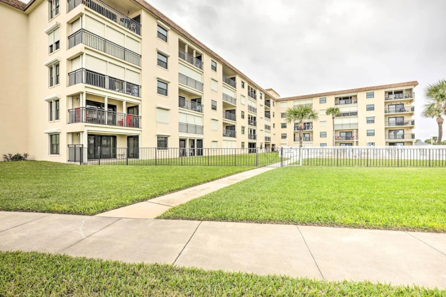 Charming Ormond Beach Condo w/ Ocean Views!