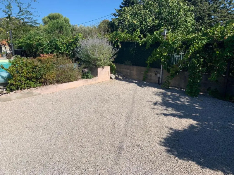 Studio les Iris climatisé, entre mer et collines, classé meublé de tourisme 2 étoiles