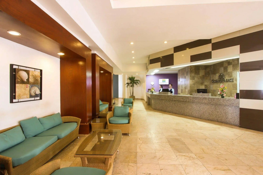 Oceano Palace Beach Resort