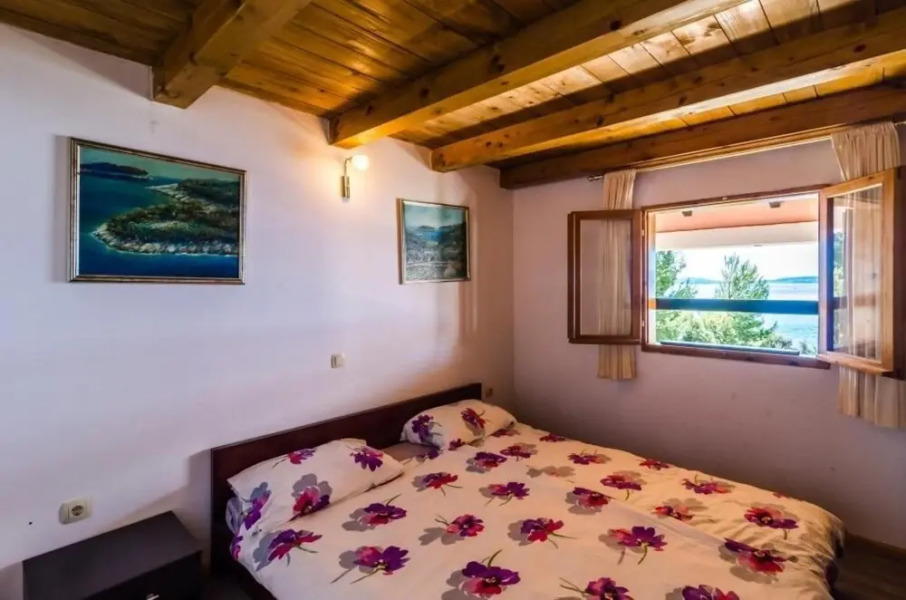 Villa Sea Edge - Three Bedroom Villa With Sea View and Private Beach ID Direct Booker 3478