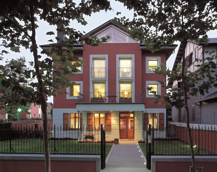 Apartamentos la Torreta del Llac