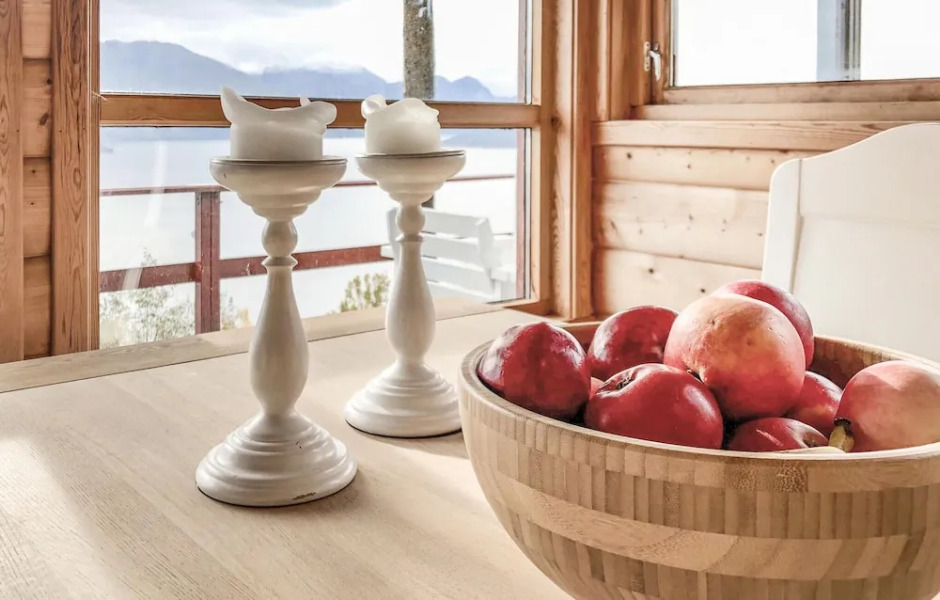 Nice Home in Norheimsund With 4 Bedrooms and Wifi