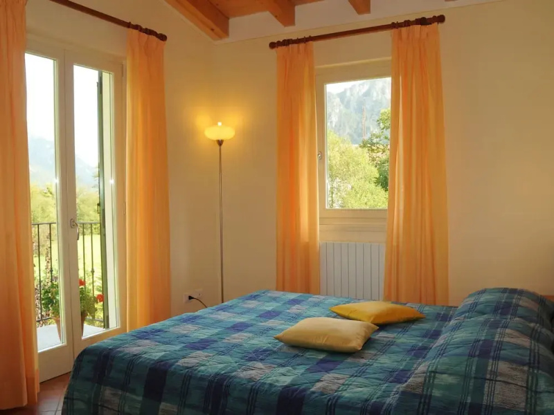 Apartment in Idro With Pool and Garden