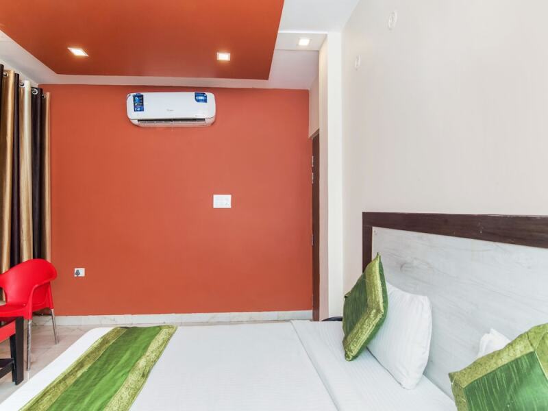 Treebo Trip Lake View Vastu Khand