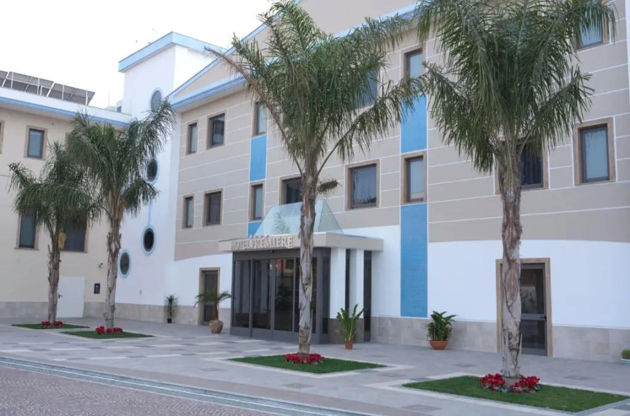 Hotel Première