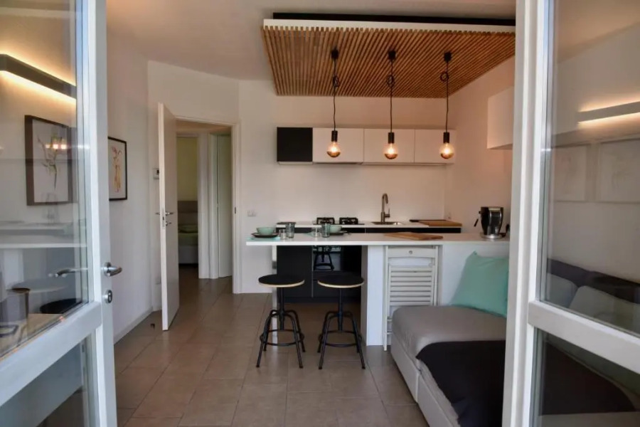 Italian Vacation Homes - La Petite Maison du Lac