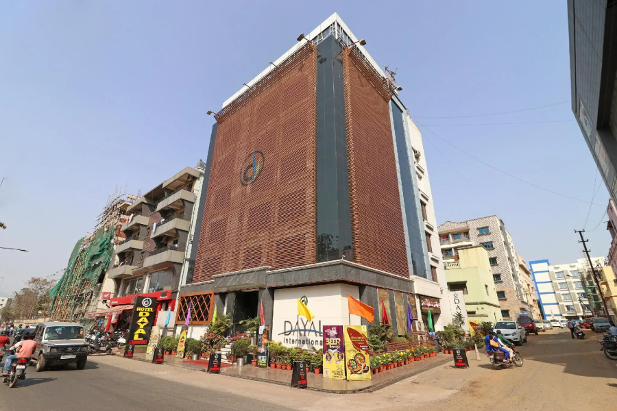 Capital O 3194 Hotel Dayal International