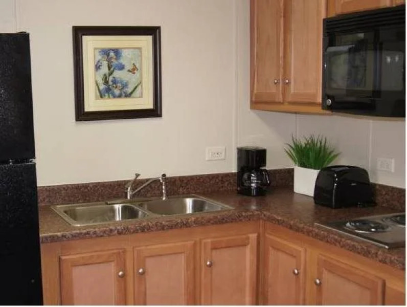 InstaLodge Hotel and Suites Cotulla