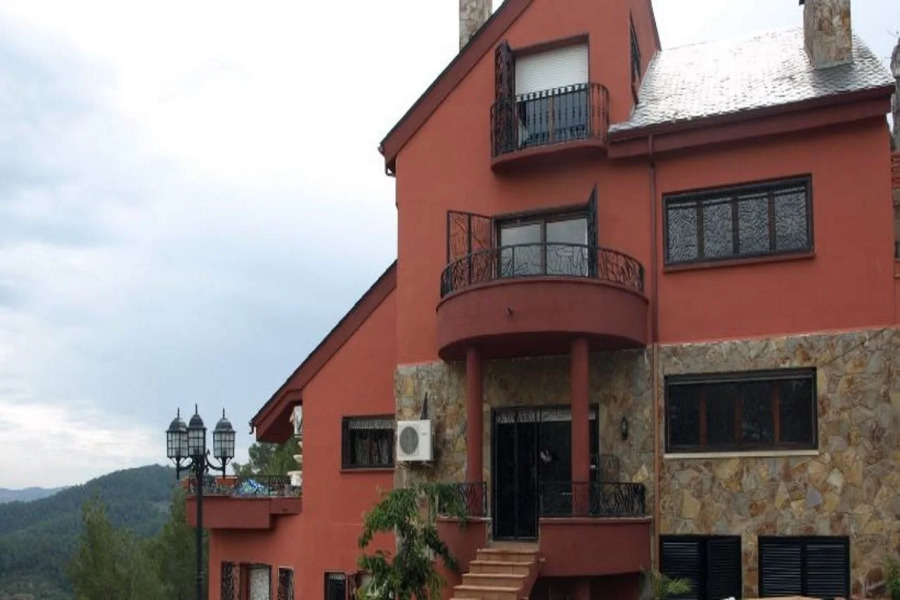 Отель El Petit Mirador