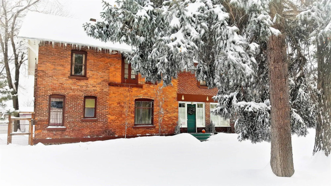 Bunk+Brew Historic Lucas House - Hostel