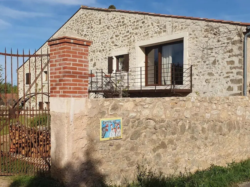 Bright, Modern Loft Comfortable Vacation Home