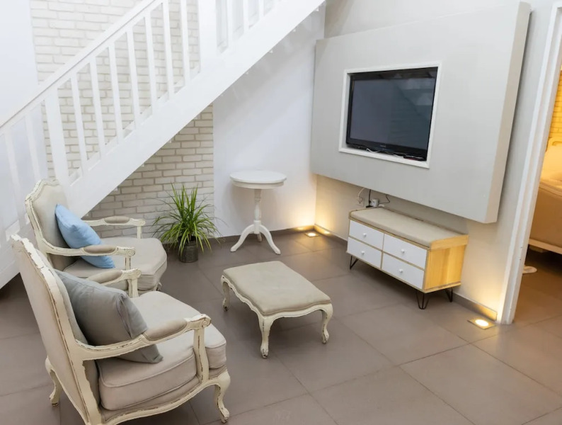 Mansion of Breast Stones