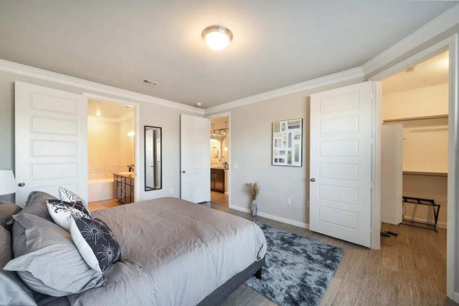 Luxury Townhome Pool North Austin Evonify