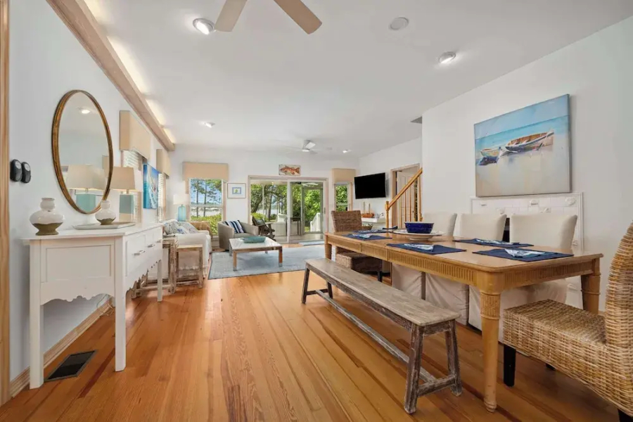 Secluded Waterfront Retreat for 23 Dock, Pets OK