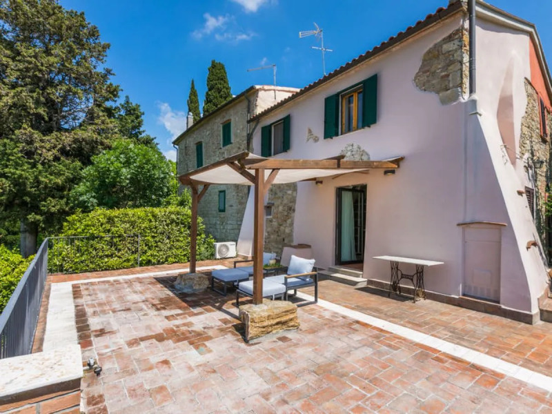 House Templari Santa Luce