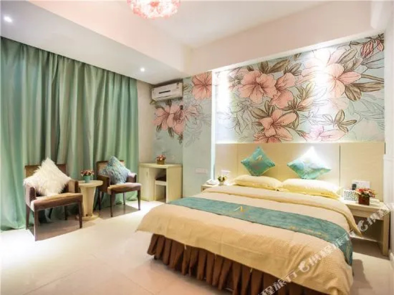 Tanglai Holiday Hotel (Zhanjiang Mazhang Bus Station)