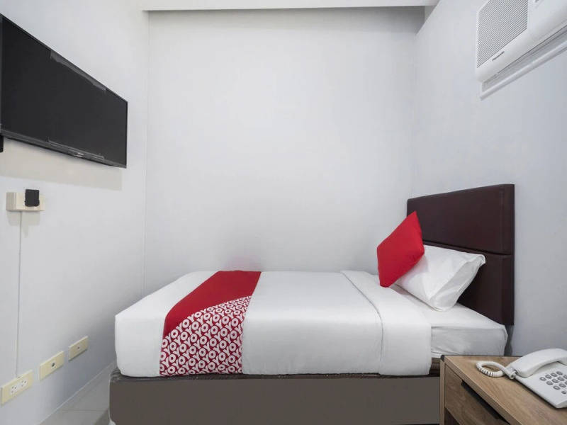 Finnex Hotel by OYO Rooms