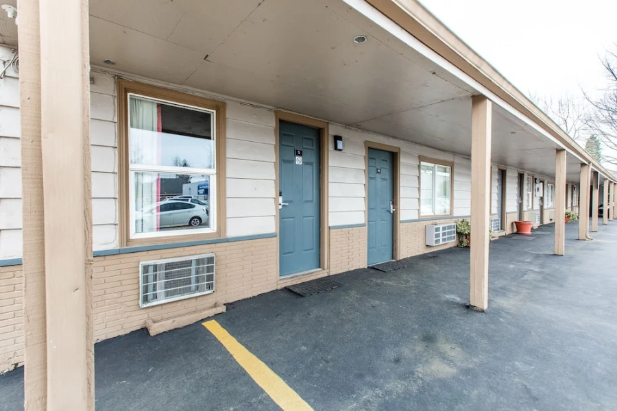 Autzen Inn