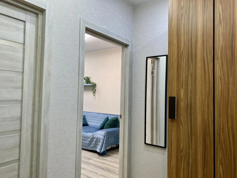 Compass (Компасс) на улице Дмитрия Менделеева