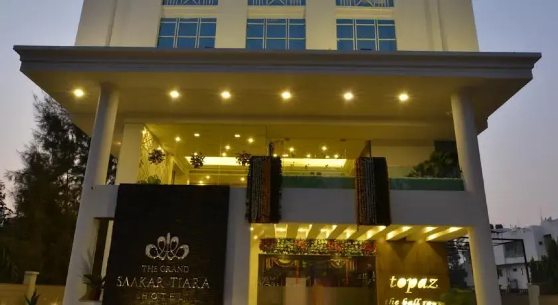 Hotel The Grand Saakar Tiara