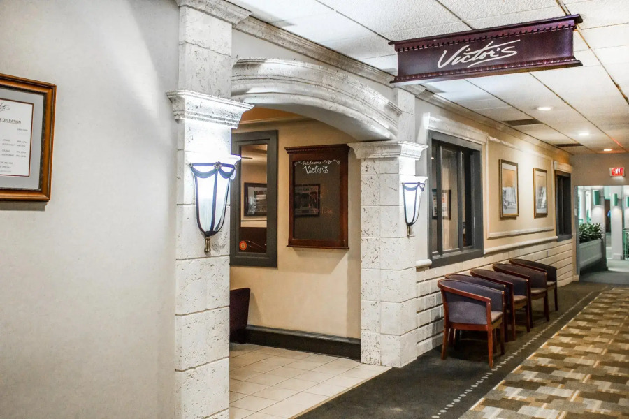 Clarion Hotel Lake Erie