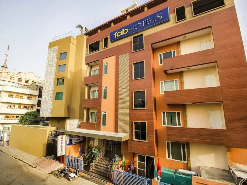 Hotel The Grand Bhavya Palace