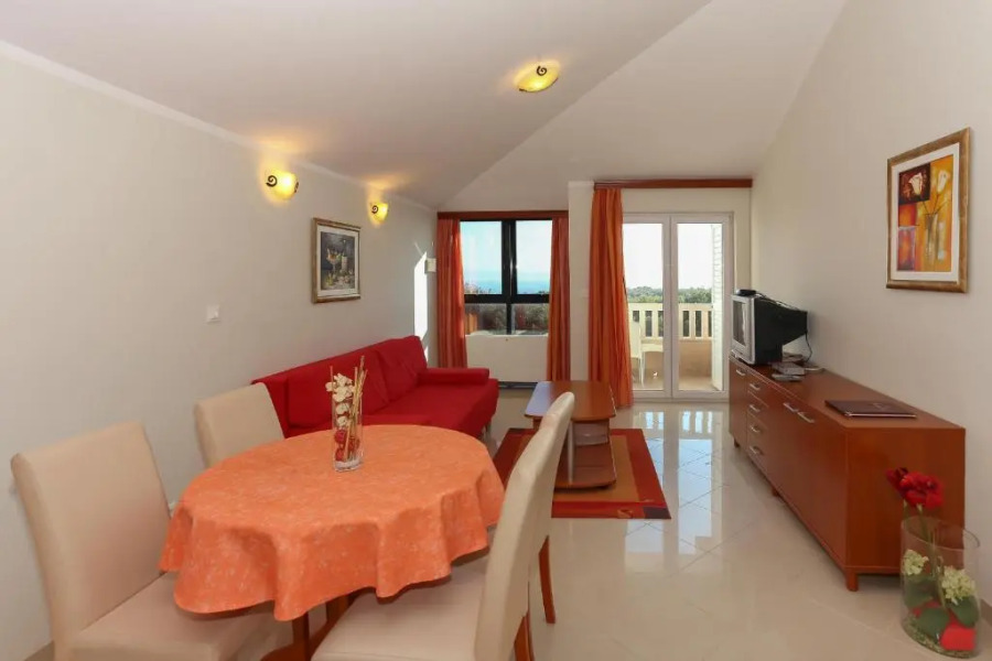 Apartments and Rooms Astoria