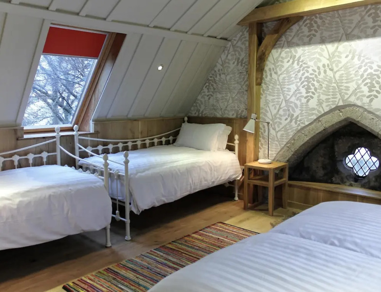 Lumely Fee Bunkhouse