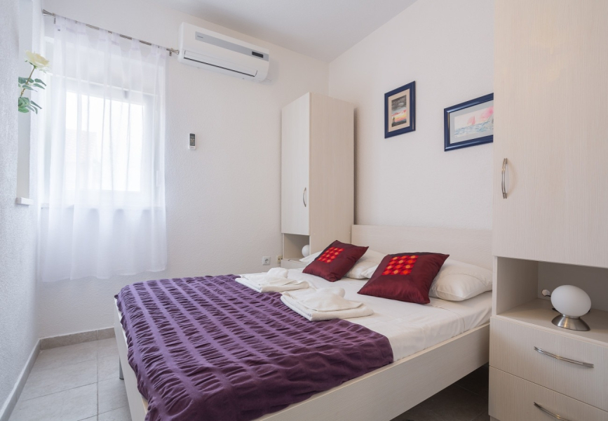 Holiday house Cosy Home - 50 m from beach: Sevid, Riviera Trogir