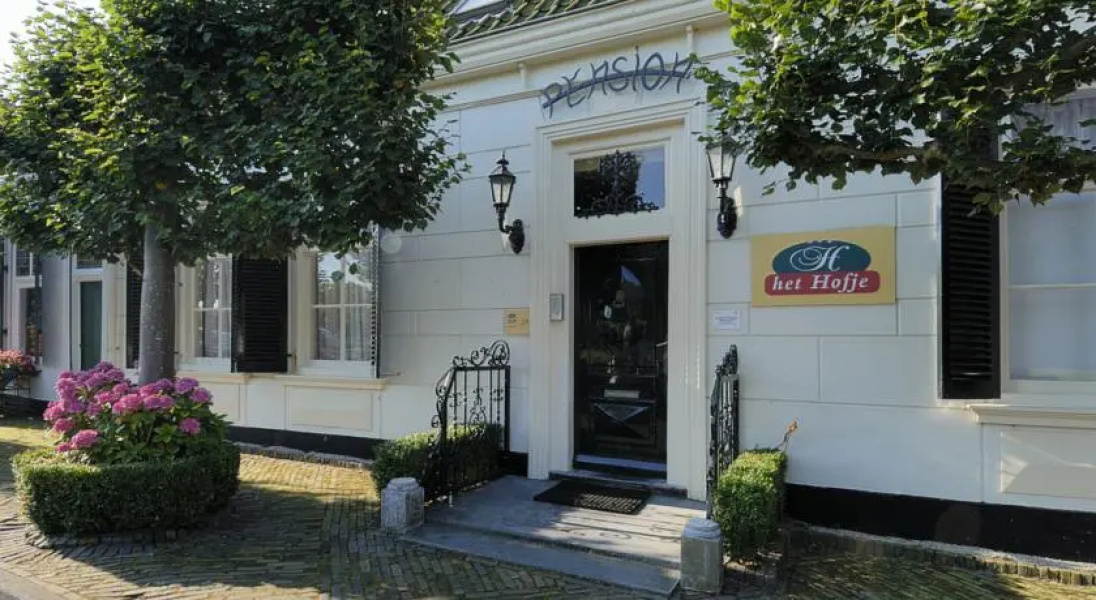 Hof van Renesse / Pension het Hofje