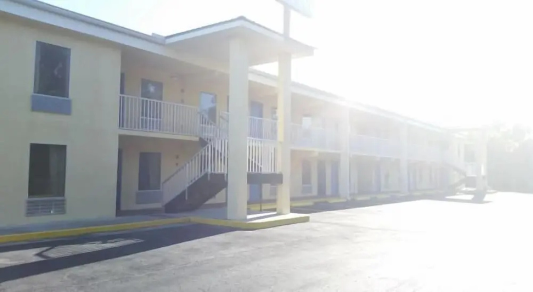 Royal Inn