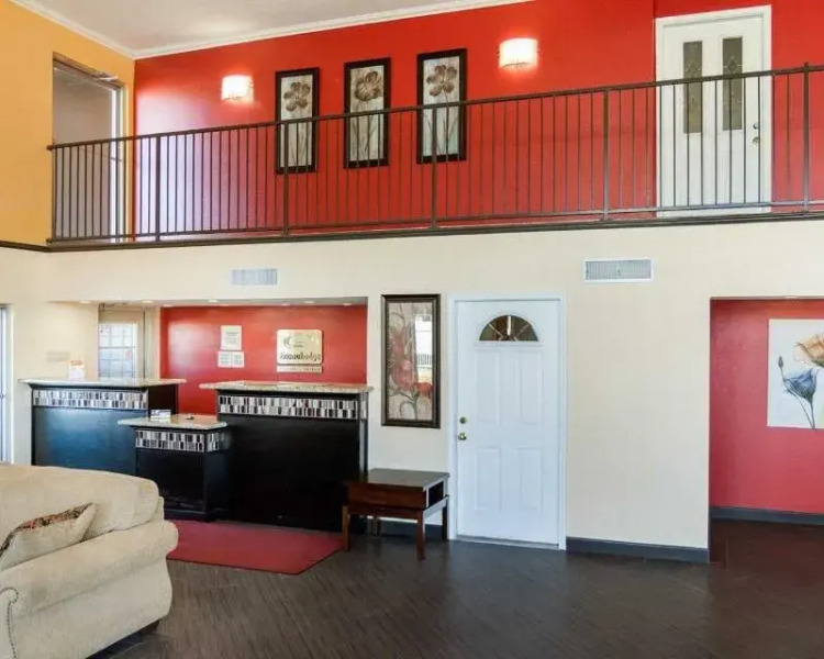 Econo Lodge Russellville I-40