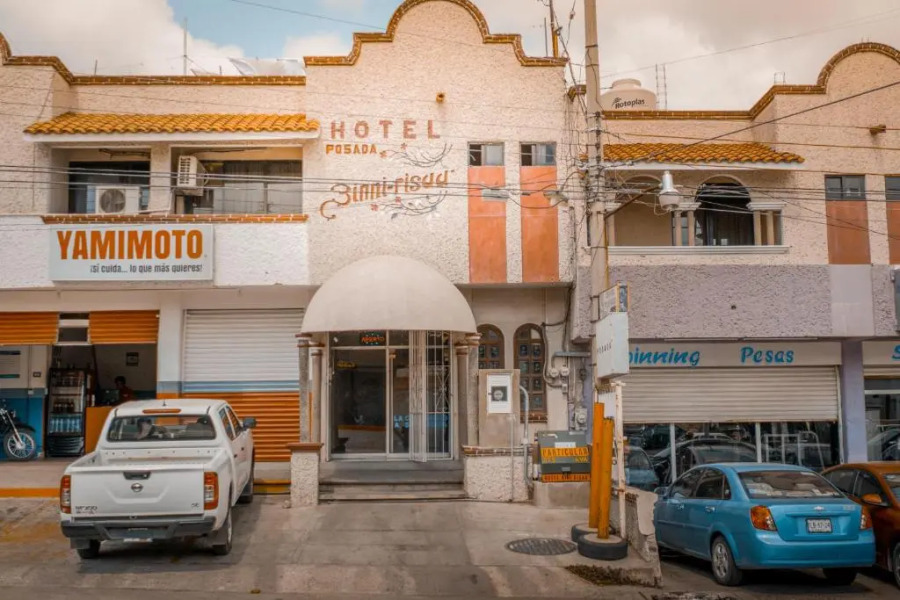 PENINSULA STAYS Business Hotel 2 CAMAS Matrimoniales