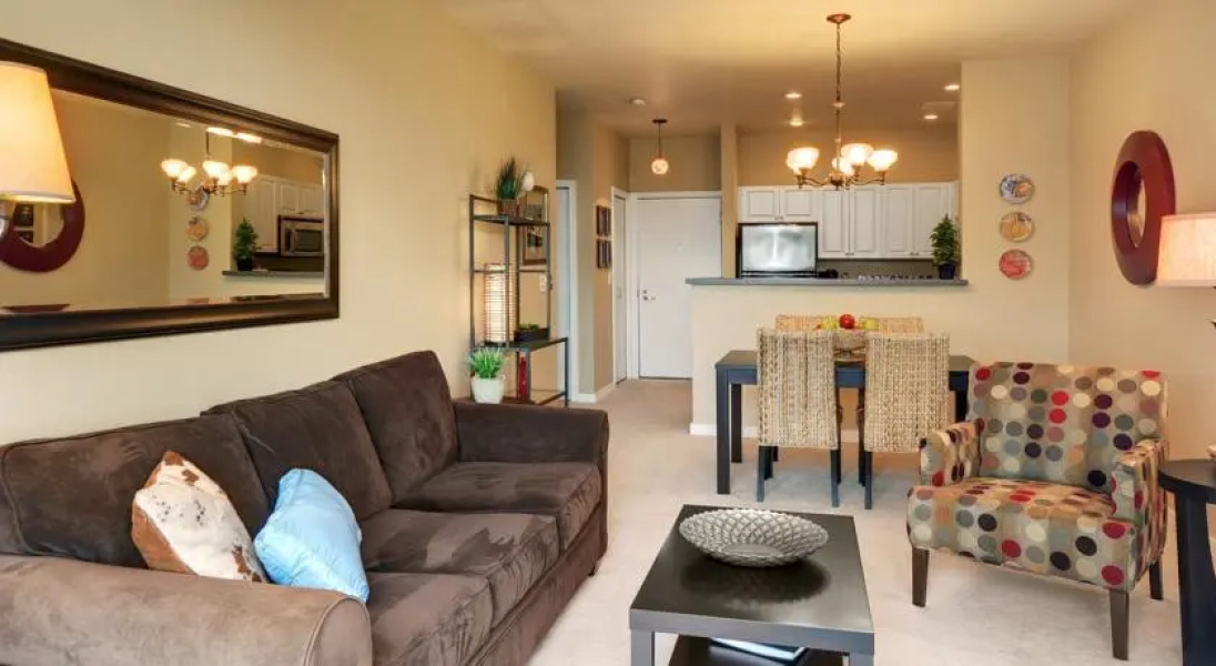 Belltown Court Home Port Suite II