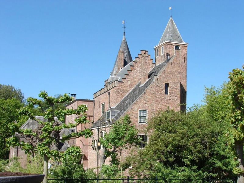 Semi-detached holiday home with facilities near the sea