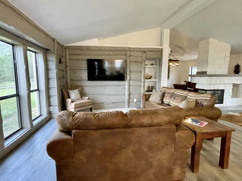 Black Tree Resort - The Ranch House