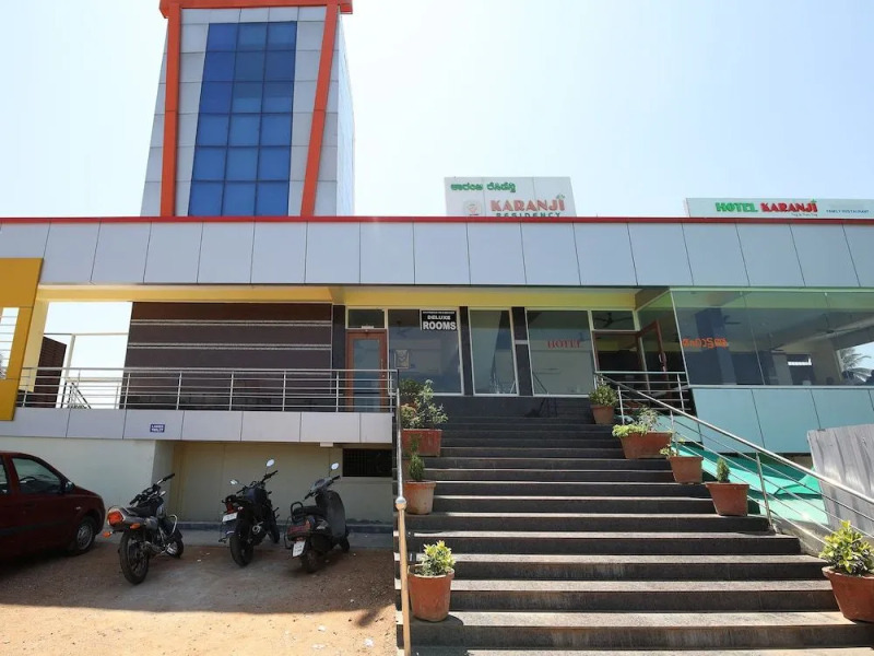 Kaaranji Residency by OYO Rooms