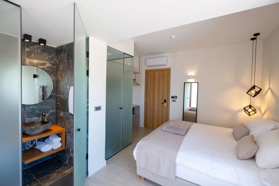 180 South Seaside Hotel