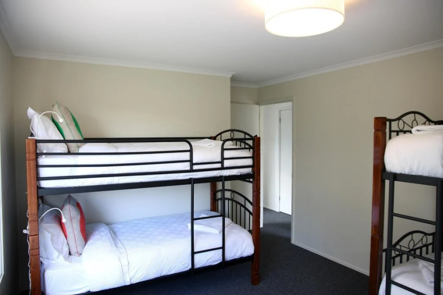 Waterfront Holiday Home - Esplanade 54