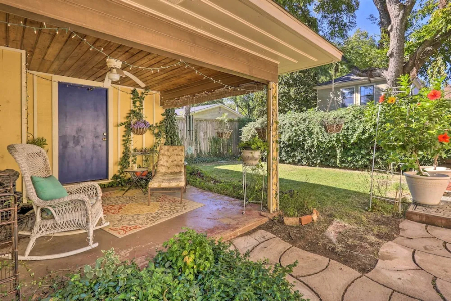 Walk to Midwestern State: Wichita Falls Cottage!