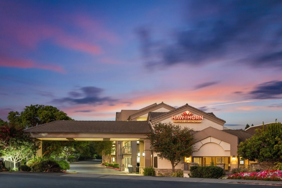 Hawthorn Suites by Wyndham Napa Valley
