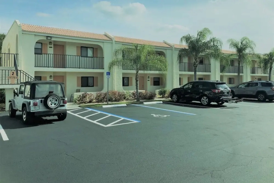 16360 Dublin Cir #202