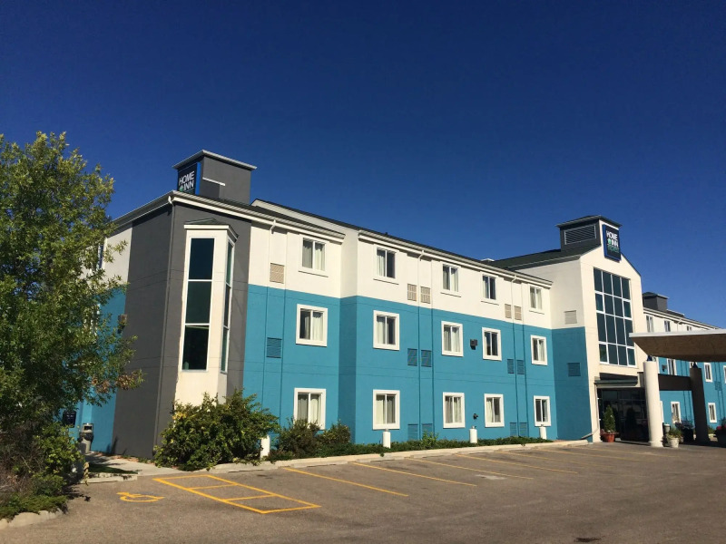 Home Inn Express - Medicine Hat