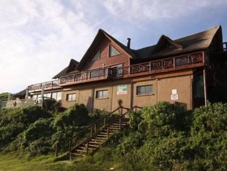 Oyster Bay Beach Lodge