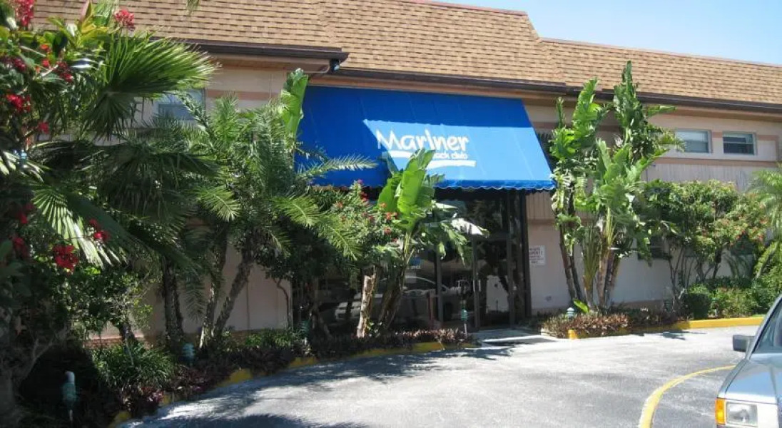 Mariner Beach Club