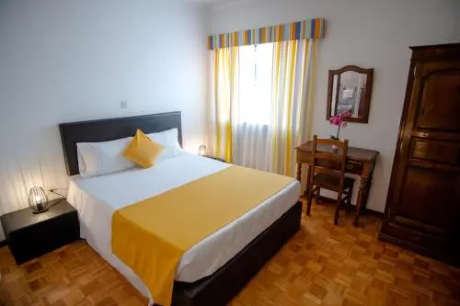 Lakeview Geres Guest House