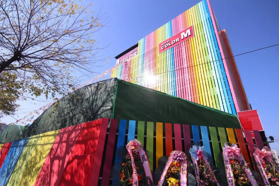 Color M motel