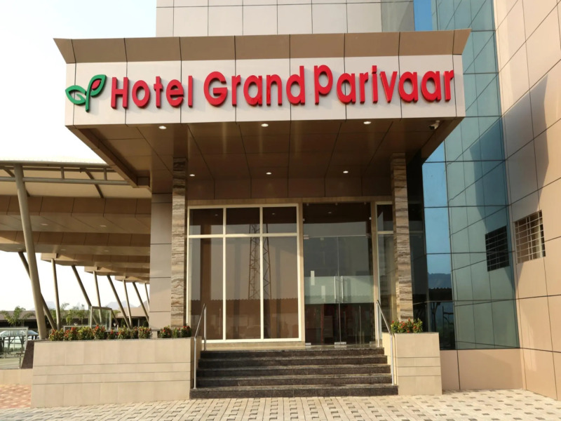 Hotel Grand Parivaar