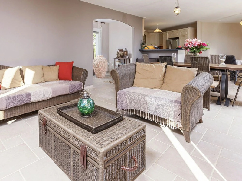 Luxury Villa in Cazals with Swimming Pool