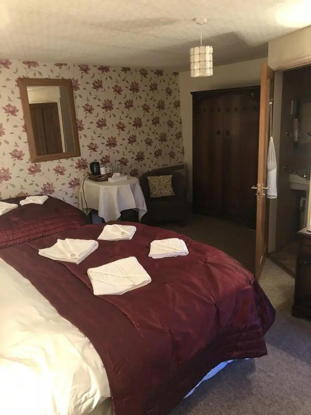 The Oakeley Arms Hotel